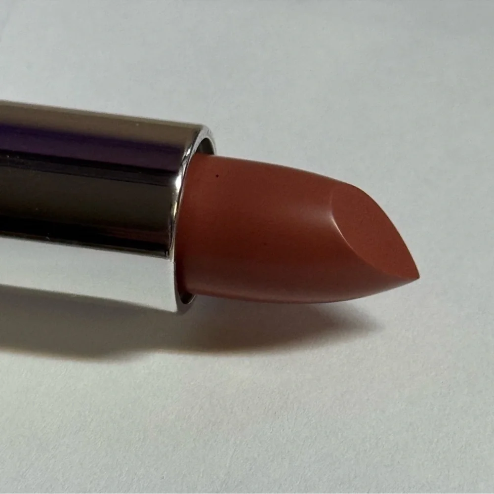 Good Skin Natural Shine Lipstick 04 Spiced Tea Mauve Red New in Box